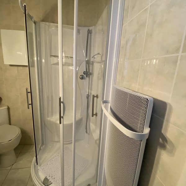 Pose d'une cabine de douche